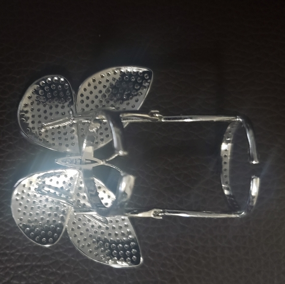 Moving butterfly ring - Picture 4 of 4